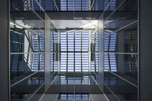 Il materiale dell'architettura del nuovo millennio: il vetro